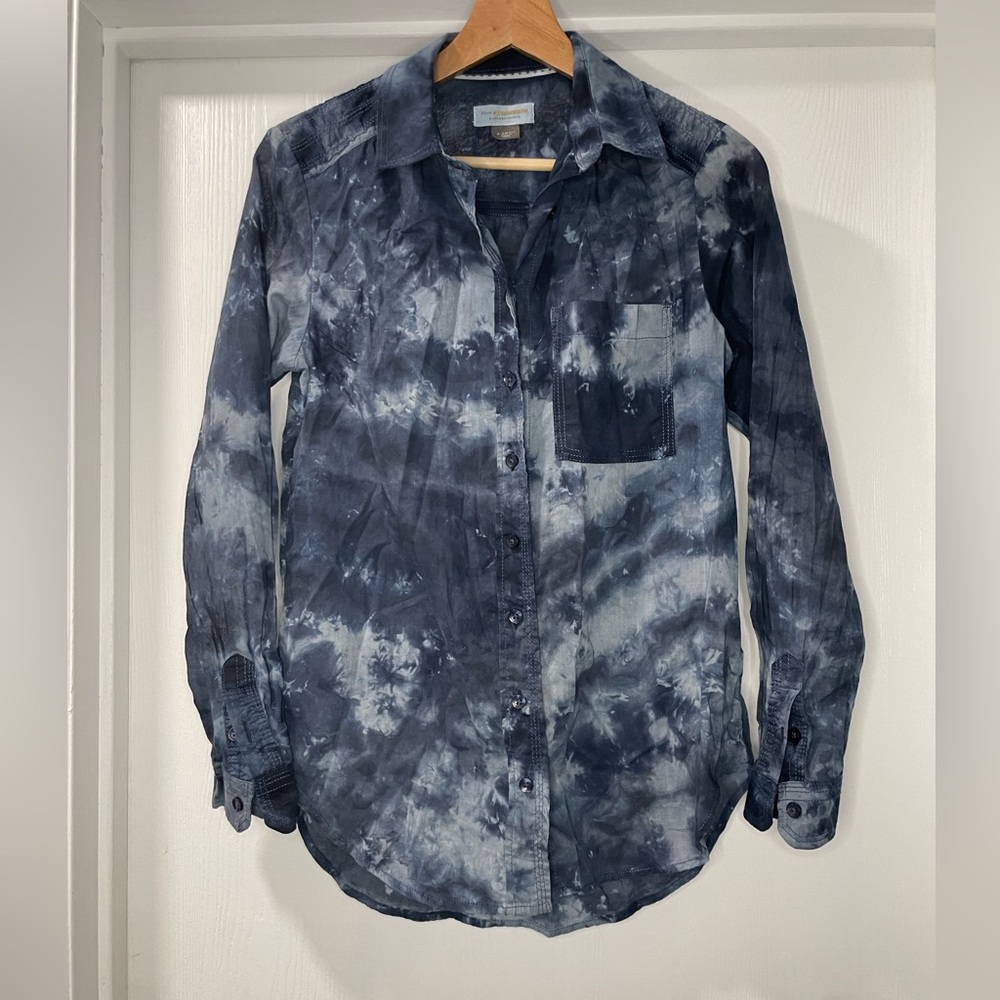 Pilcro Blue Tie Dye Button Down Shirt. Size XS